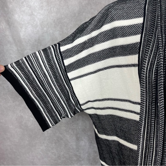 Vince Multi Stripe Knit Short Sleeve Open Cardigan In Black White Size XS - Picture 7 of 11